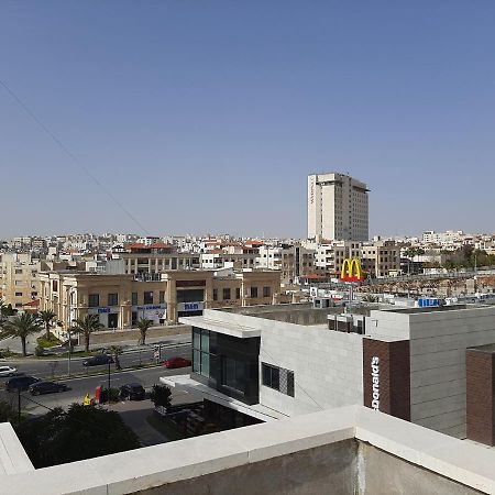 Furnished Apartments Near Mcdonald'S Al-Madina Al-Monawara St Αμμάν Εξωτερικό φωτογραφία