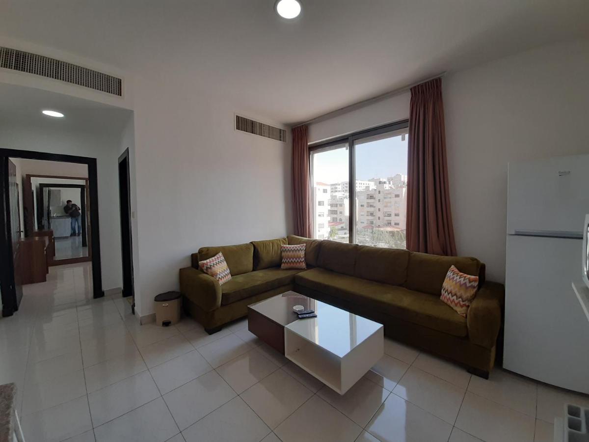 Furnished Apartments Near Mcdonald'S Al-Madina Al-Monawara St Αμμάν Εξωτερικό φωτογραφία