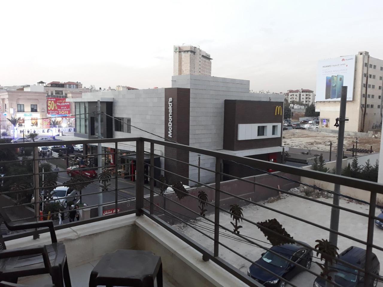 Furnished Apartments Near Mcdonald'S Al-Madina Al-Monawara St Αμμάν Εξωτερικό φωτογραφία